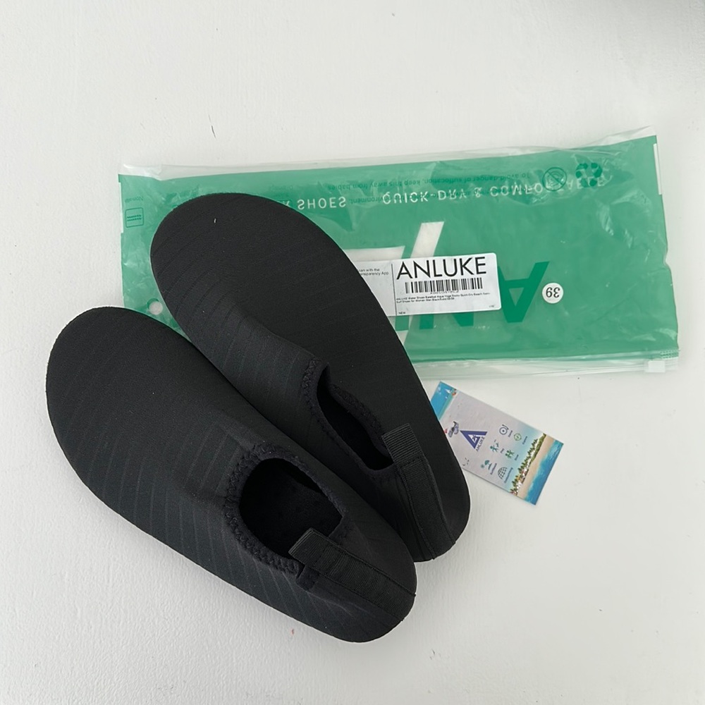 Water shoes NEW Black Unisex Size Eur 38-39